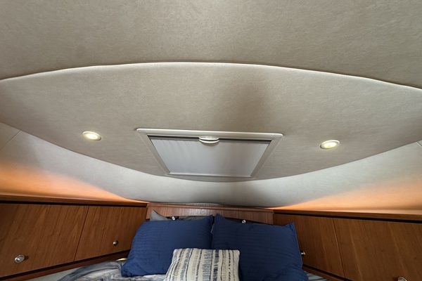 2008 Tiara Yachts 39