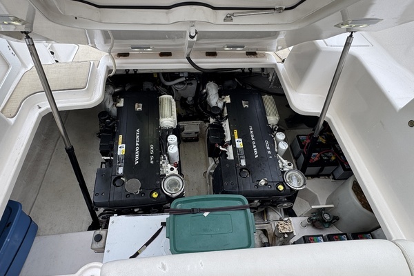 2008 Tiara Yachts 39