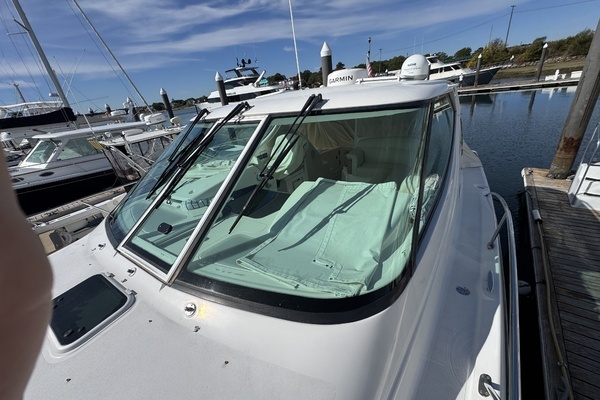 2008 Tiara Yachts 39