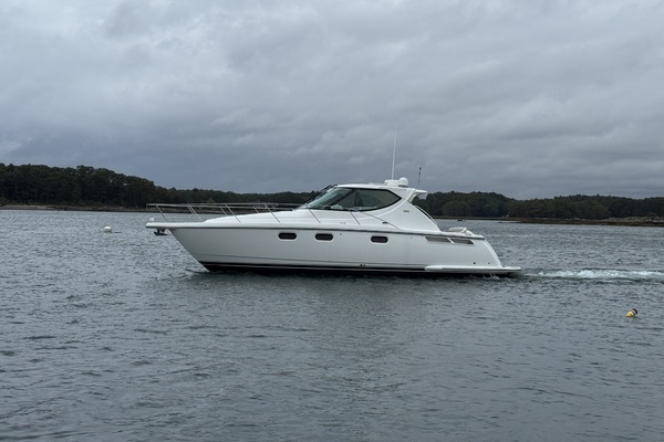 2008 Tiara Yachts 39