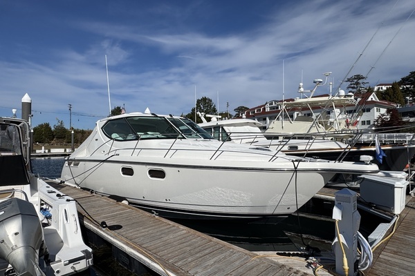 2008 Tiara Yachts 39