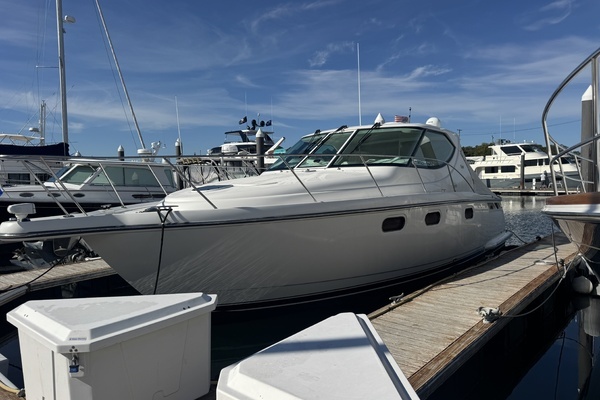2008 Tiara Yachts 39