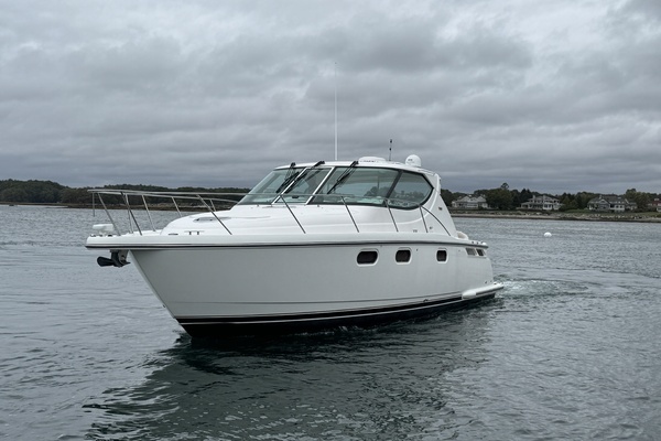 2008 Tiara Yachts 39