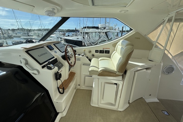 2008 Tiara Yachts 39