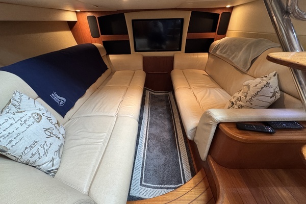 2008 Tiara Yachts 39