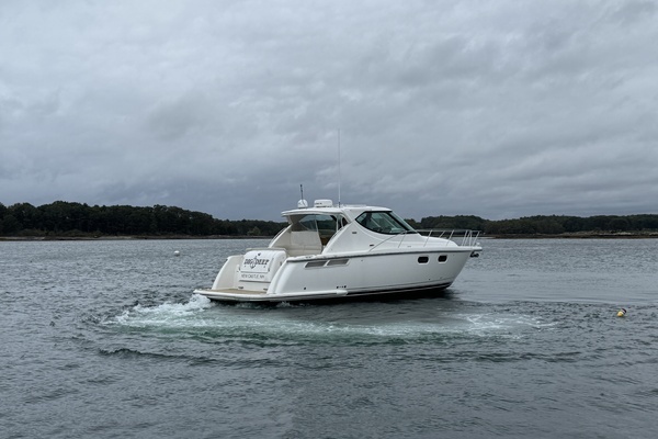 2008 Tiara Yachts 39