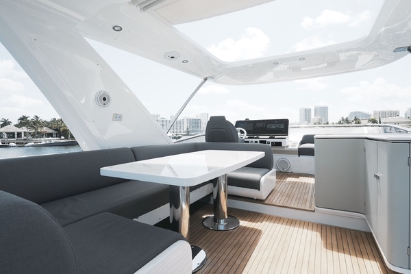 60ft Azimut Yacht For Sale