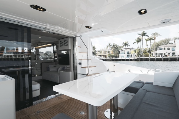 60ft Azimut Yacht For Sale