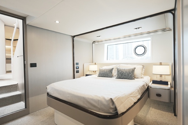 60ft Azimut Yacht For Sale