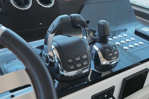 Azimut 60 FLY Yacht For Sale