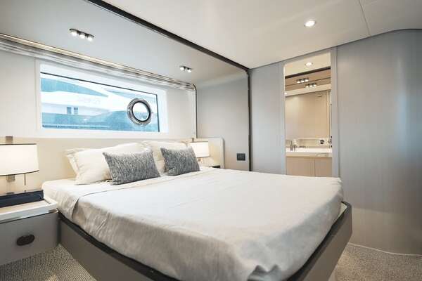 Azimut 60 FLY Yacht For Sale