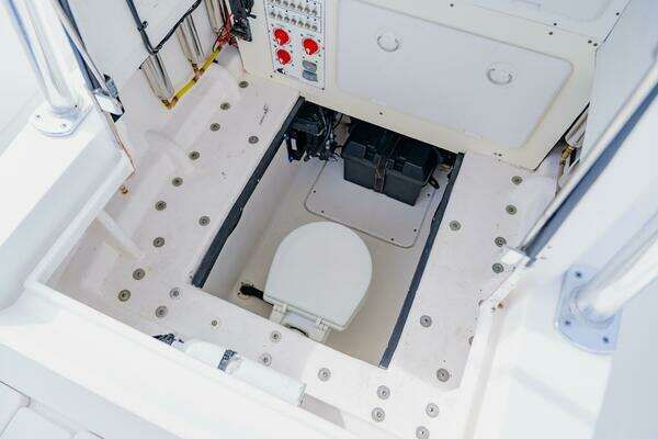 Contender ST Yacht For Sale