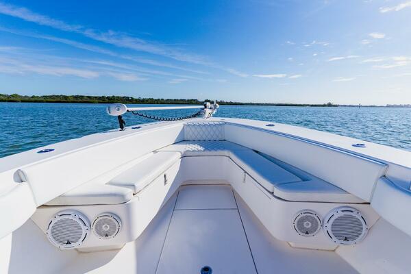 32ft Contender Yacht For Sale