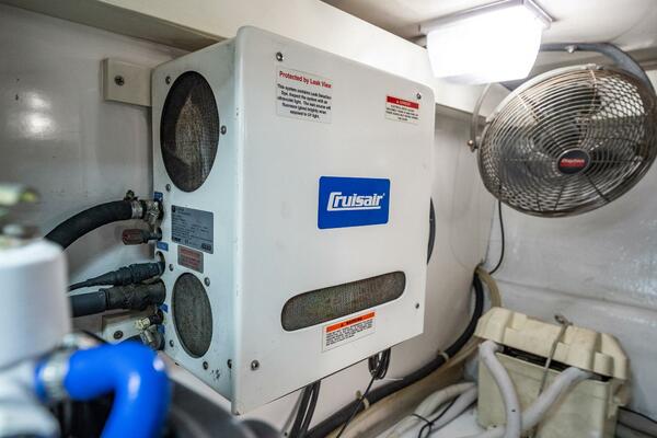 Business 42ft Post Yacht For Sale