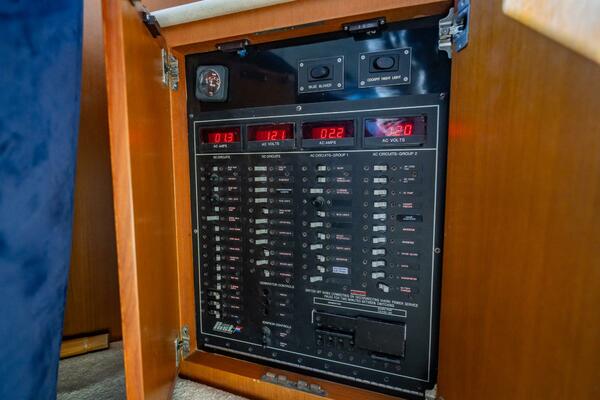 Business 42ft Post Yacht For Sale