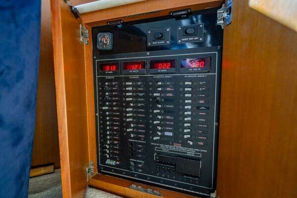 Post 42 Convertible Yacht For Sale