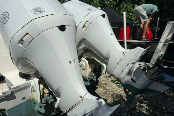 30ft Robalo Yacht For Sale