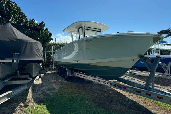 30ft Robalo Yacht For Sale