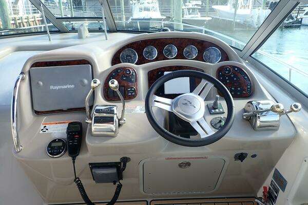 Photo of the 2006 Sea Ray 340 Sundancer "Talkn Trash"