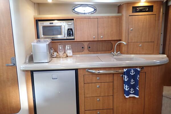 Talkn Trash 34ft Sea Ray Yacht For Sale