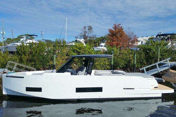 42-ft-De Antonio-2026-Yachts D42- Naples Florida United States  yacht for sale