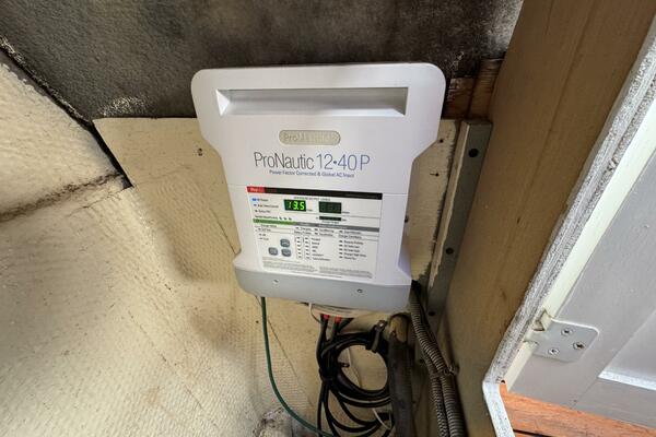 29ft Luhrs Yacht For Sale