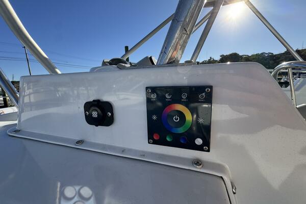 29ft Luhrs Yacht For Sale