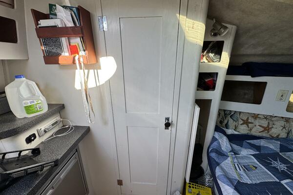 29ft Luhrs Yacht For Sale