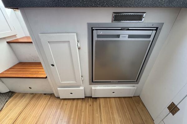 29ft Luhrs Yacht For Sale