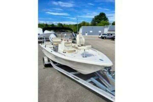 Photo of the 2022 Sea Chaser 21 LX