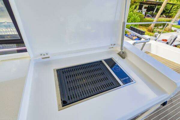 Leopard 46 PC Yacht For Sale