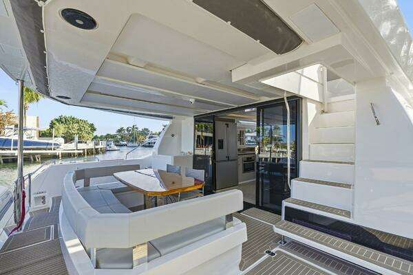 Leopard 46 PC Yacht For Sale