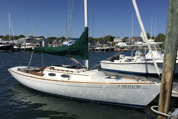 Aria 28ft Alerion Yacht For Sale