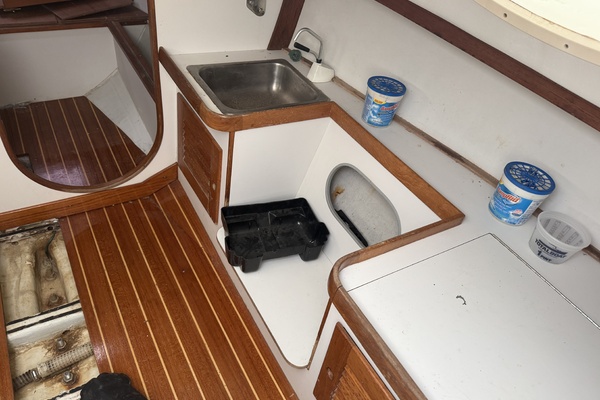 Aria 28ft Alerion Yacht For Sale