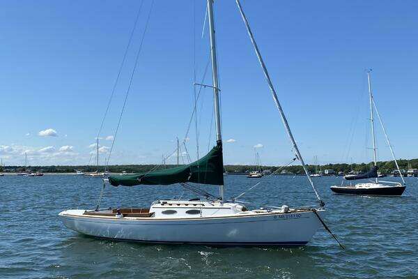 Photo of the 1995 Alerion 28 "Aria"