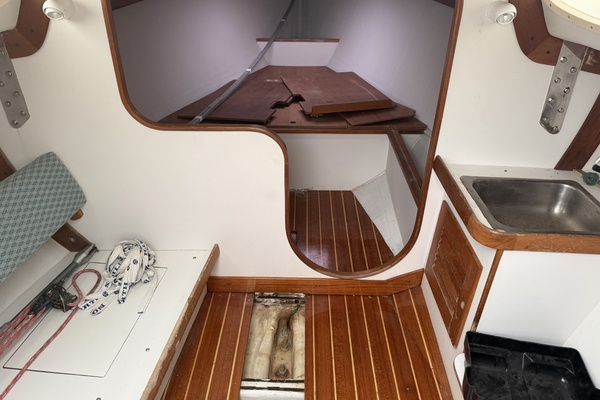 Aria 28ft Alerion Yacht For Sale