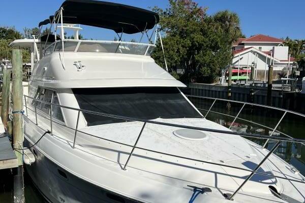 37ft Cruisers Yachts Yacht For Sale