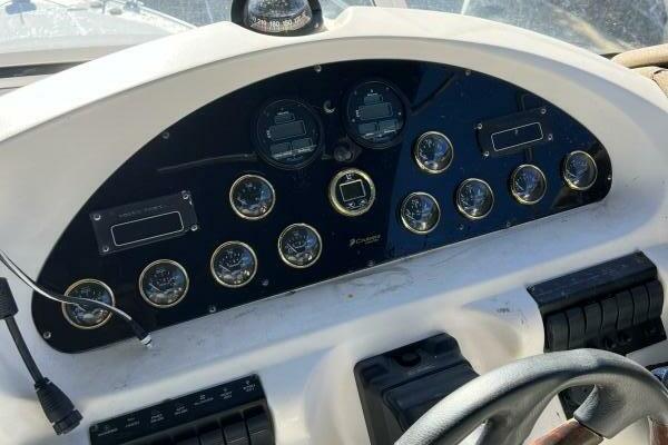 37ft Cruisers Yachts Yacht For Sale