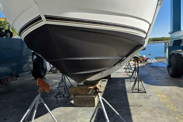37ft Cruisers Yachts Yacht For Sale
