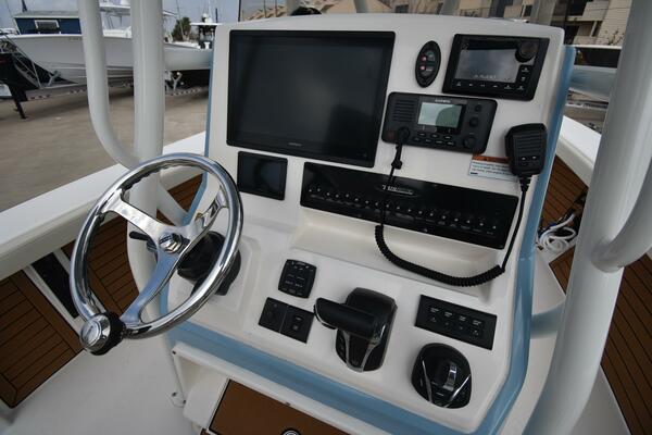 2023 Pathfinder 2700 Open