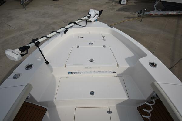 2023 Pathfinder 2700 Open