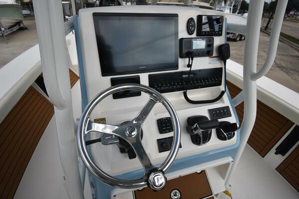 2023 Pathfinder 2700 Open