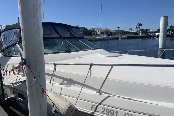 33ft Cruisers Yachts Yacht For Sale