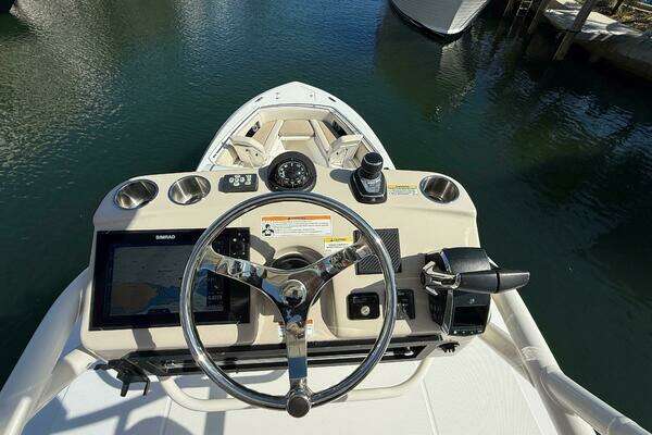 Boston Whaler 360 Outrage Yacht For Sale