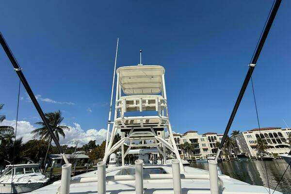 Boston Whaler 360 Outrage Yacht For Sale