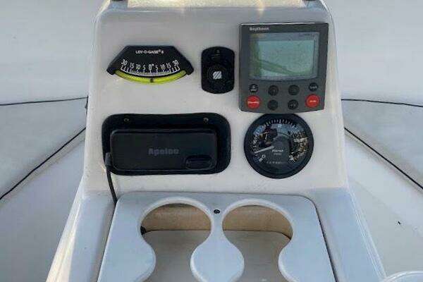 Photo of the 2000 Hunter 340 "No Problem II"