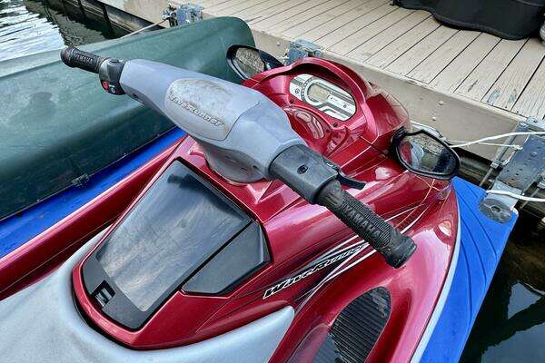 Photo of the 2013 Yamaha WaveRunner VX Deluxe