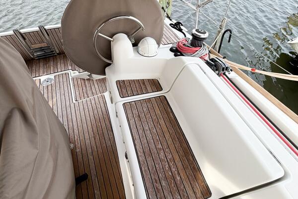 TAKE FIVE 41ft Jeanneau Yacht For Sale