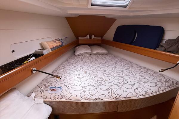 TAKE FIVE 41ft Jeanneau Yacht For Sale