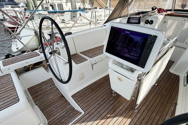TAKE FIVE 41ft Jeanneau Yacht For Sale